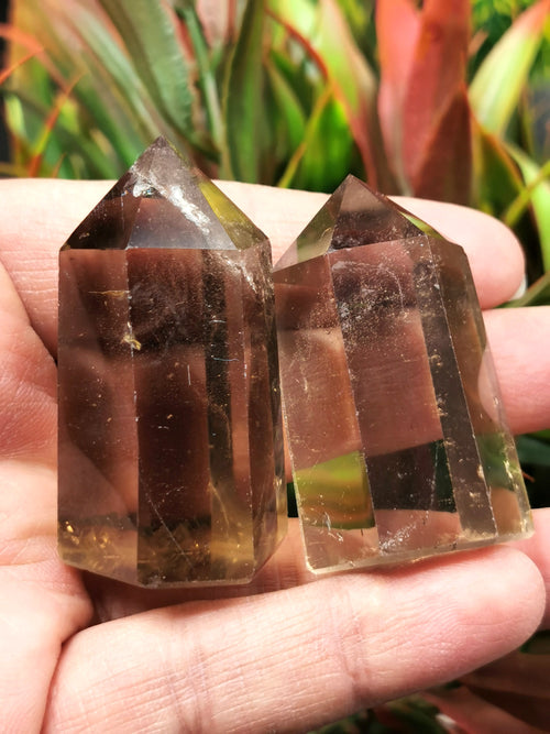 Smokey Quartz Point - crystal healing / chakra energizing quartz stone - 1 piece - Shwasam
