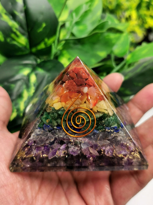 7 Chakra Orgone Pyramid - Energy / Reiki / crystal healing - Shwasam