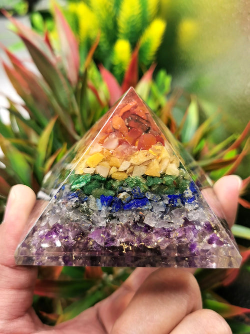 7 Chakra Orgone Pyramid - Energy / Reiki / crystal healing - Shwasam