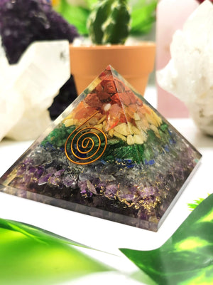 7 Chakra Orgone Pyramid - Energy / Reiki / crystal healing - Shwasam