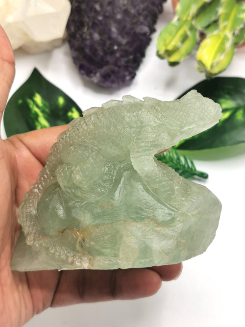Green Fluorite Stone Lizard statue hand carved - Crystal Home Decor - Shwasam