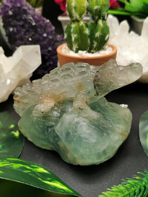 Natural Green Fluorite crocodile carving, handmade used as spirit animal in crystal healing - Shwasam