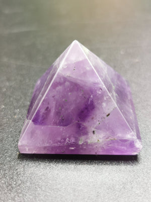 Amethyst Pyramid - Energy/Reiki/Crystal Healing , natural amethyst crystal - Shwasam