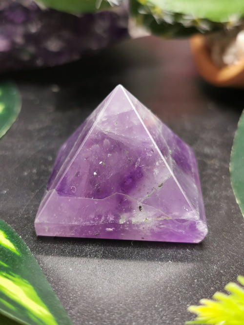 Amethyst Pyramid - Energy/Reiki/Crystal Healing , natural amethyst crystal - Shwasam