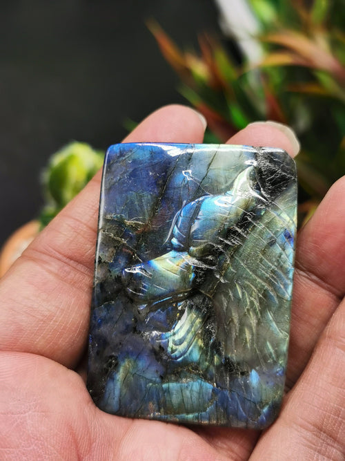 Labradorite slab carving of Wolf head - Meticulouly handcarved - Lapidary Art - Shwasam