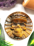 Skull in natural tiger eye stone slab - crystal healing - Shwasam