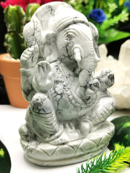 Howlite Ganesh Statue - Handmade Carving - Lord Ganesha Idol | Sculpture in Crystals and Gemstones 676 gms - Shwasam