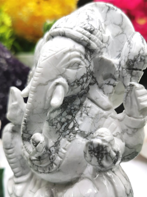 Howlite Ganesh Statue - Handmade Carving - Lord Ganesha Idol | Sculpture in Crystals and Gemstones 676 gms - Shwasam