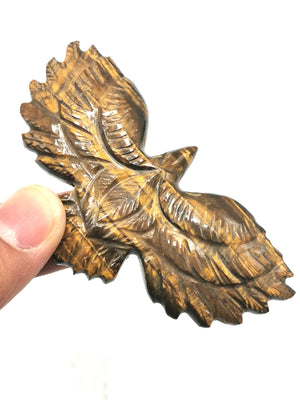 Exquisite golden flying eagle carving in tiger eye crystal stone - 2.5 inches and 36 gms (0.09 lb) - animal miniature carving