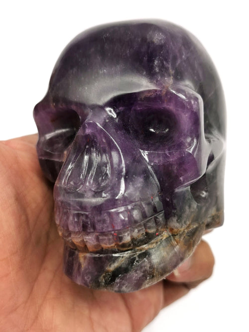 Skull in natural amethyst stone - reiki/chakra/healing - crystal crafts - weight 430 gm (0.95 lb) and 3 inches