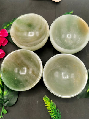 Beautiful light green aventurine hand carved round bowls - 3 inches diameter and 160 gms (0.35 lb) - ONE BOWL ONLY