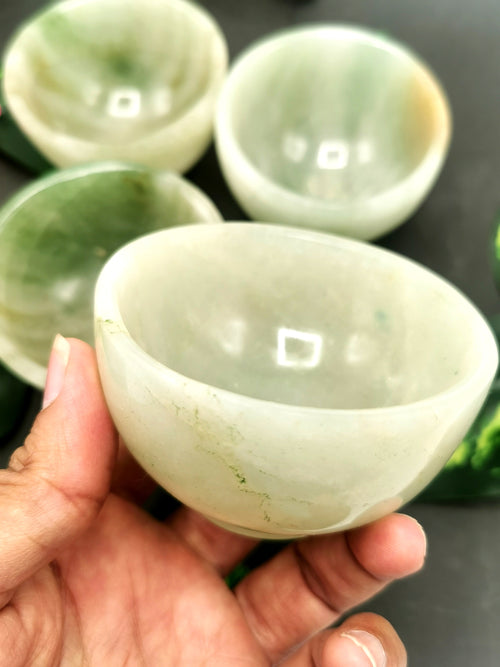 Beautiful light green aventurine hand carved round bowls - 3 inches diameter and 160 gms (0.35 lb) - ONE BOWL ONLY
