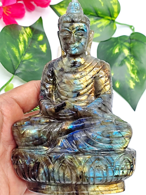 Labradorite Buddha - handmade carving of serene and meditating Lord Buddha - crystal/reiki/healing - 5.5 inches and 670 gms (1.47 lb)