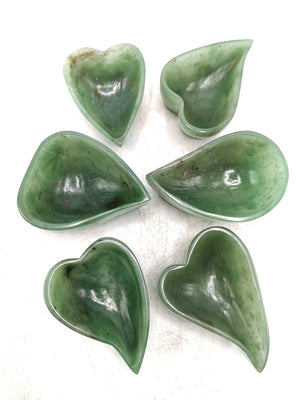 1 unit of Beautiful light green aventurine tear-drop shaped designer bowl - 3.8 inches and 165 gms (0.36 lb) - ONE BOWL ONLY