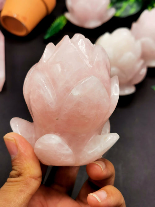 Beautiful rose quartz hand carved lotus flower carving - crystal/gemstone carvings - 3 inch and 350 gms (0.77 lb) - ONE PIECE ONLY