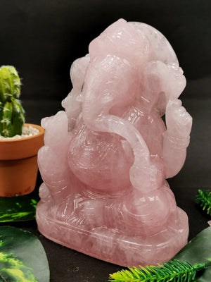 Majestic Rose Quartz Handmade Carving of Ganesh -Lord Ganesha Idol| Sculpture in Crystals -Reiki/Chakra/Healing - 6 inch & 1.77 kg (3.89 lb)