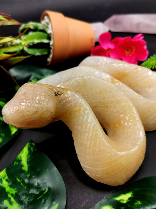 Slithering snake carving in yellow aventurine stone - crystal healing / chakra / reiki / energy - 7.5 inches and 920 gms (2.02 lb)