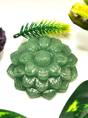 Beautiful green aventurine hand carved zinnia flower carving - crystal/gemstone carvings - 2.7 inch and 130 gms (0.29 lb) - ONE PIECE ONLY