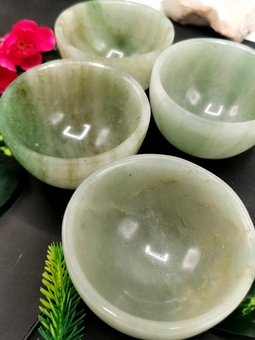 Beautiful light green aventurine hand carved round bowls - 3 inches diameter and 160 gms (0.35 lb) - ONE BOWL ONLY