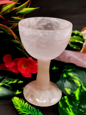 Beautiful gemstone wine glass in rose quartz stone - ONLY 1 PIECE