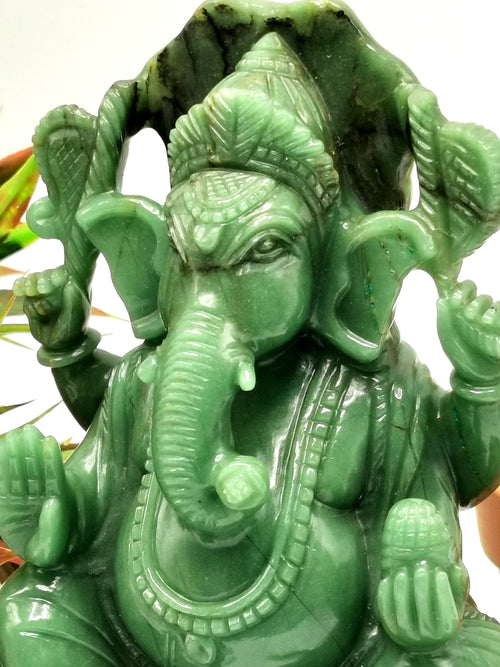 Green Aventurine Carving of Ganesh - Lord Ganesha Idol in Crystals/Gemstone - Reiki/Chakra/Healing/Energy - 6.5 in and 1.43 kg (3.15 lb)