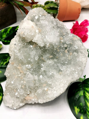 Large mineral specimen of crystal quartz with stilbite - reiki/energy/chakra/healing - 7.5 inches and 2.29 kg (5.04 lb)