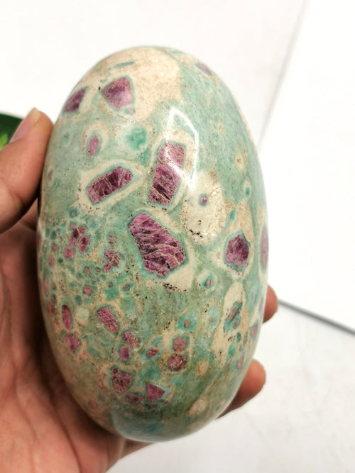 Breathtaking natural Ruby Ziosite Lingam - Crystal Healing - 4 inches (10 cms) length and 870 gms (1.91 lb)
