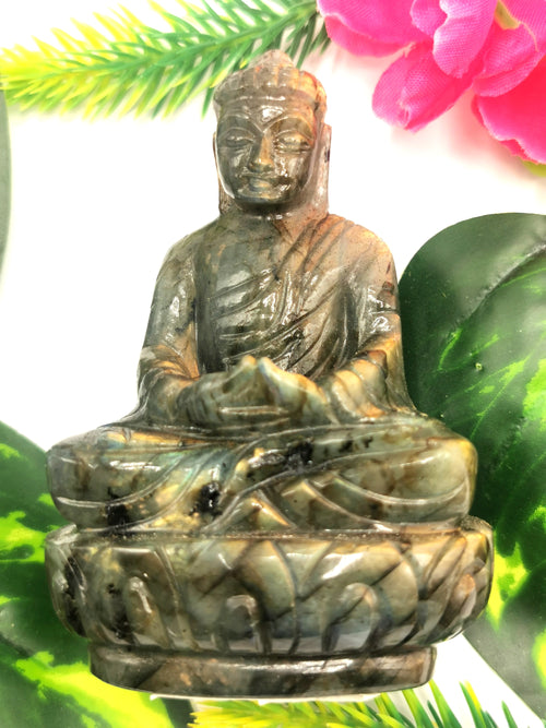 Labradorite Buddha - handmade carving of serene and meditating Lord Buddha - crystal/reiki/healing - 3.2 inches and 155 gms (0.34 lb)