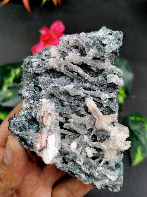 Apophyllite/stilbite on black chalcedony natural free forms mineral (lot of 2 pcs) -reiki/energy/chakra/healing -2 to 4 inch and 0.33kg (0.73 lb)