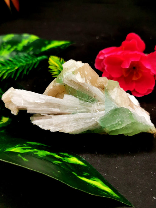 Green Apophyllite and Scolecite on Stilbite natural mineral free forms - reiki/energy/chakra/healing - 3.5 inches and 120 gms (0.26 lb)