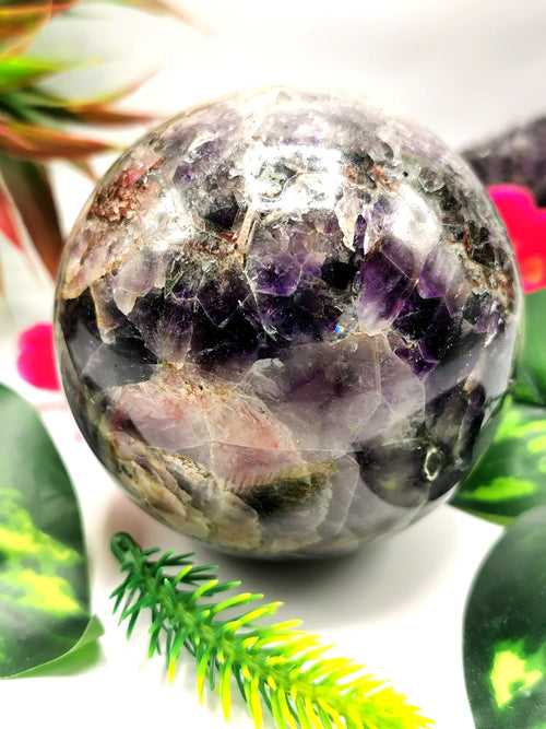 Amazing natural Amethyst stone sphere/ball - Energy/Reiki/Crystal Healing - 3.2 inches (8 cms) diameter and 675 gms (1.49 lb)