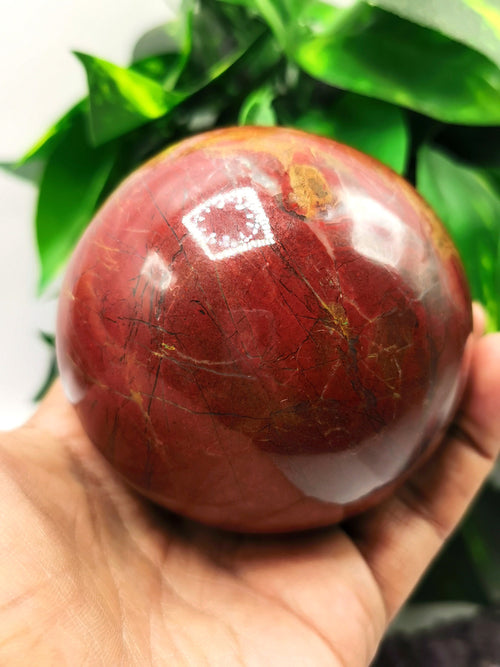 Amazing natural Fancy Jasper stone sphere/ball - Energy/Reiki/Crystal Healing - 3.1 inches (7.75 cms) diameter and 685 gms (1.51 lb)