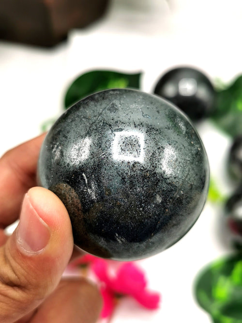 Awesome natural hematite sphere/ball - handmade carvings - energy/chakra/reiki - 2 inch (5 cms) dia and 270 gms (0.59 lb)