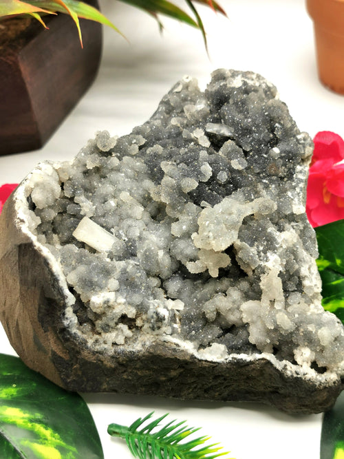 Large Black Chalcedony geode / cluster / crystal - reiki/energy/chakra healing - 5 inches (12.5 cms) and 1.19 kgs (2.62 lb)