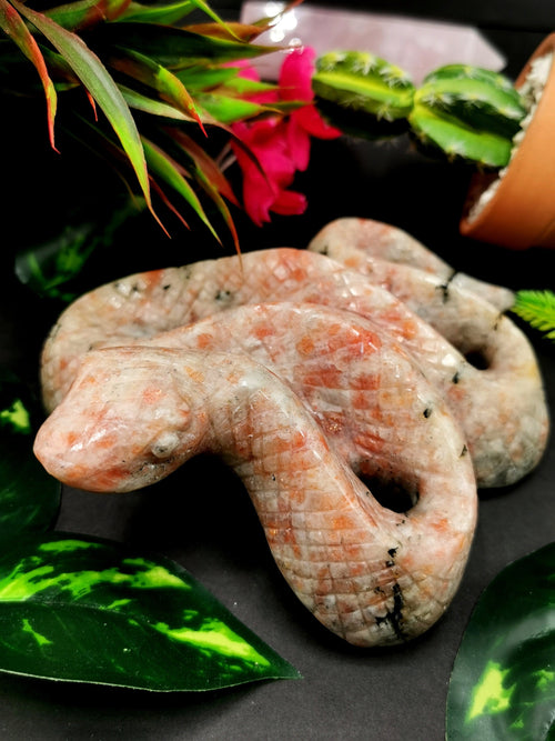 Slithering snake carving in sunstone - crystal healing / chakra / reiki / energy - 5.5 inches and 690 gms (1.52 lb)