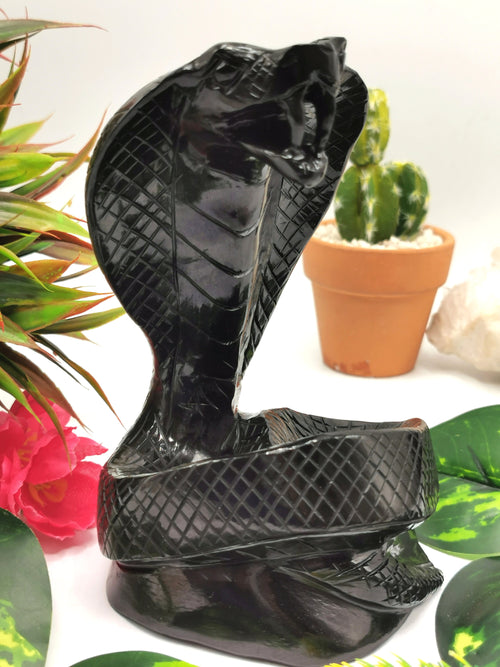 Cobra snake with raised hood carving in black agate stone - crystal healing / chakra / reiki / energy - 6 inches and 0.89 kg (1.96 lb) Animal carving