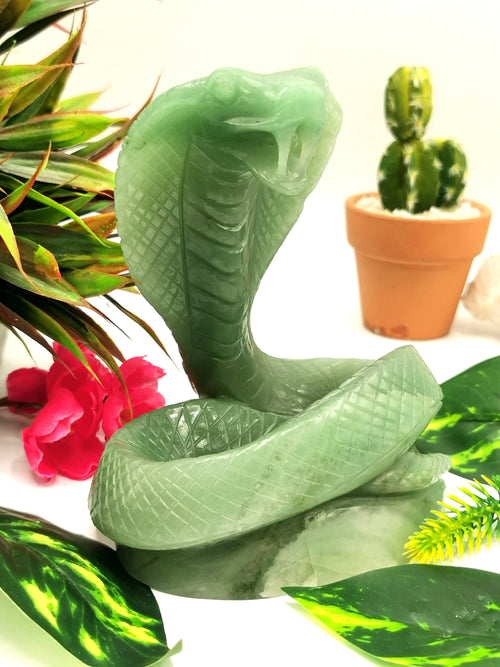Cobra snake carving in Green Aventurine - 5 in and 0.77 kg (1.69 lb) Animal carving