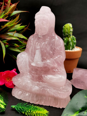 Rose Quartz Kwan Yin - handmade carving of Guanyin in sitting posture - crystal/reiki/healing - 7 inches and 1.16 kg (2.55 lb)