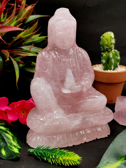 Rose Quartz Kwan Yin - handmade carving of Guanyin in sitting posture - crystal/reiki/healing - 7 inches and 1.16 kg (2.55 lb)