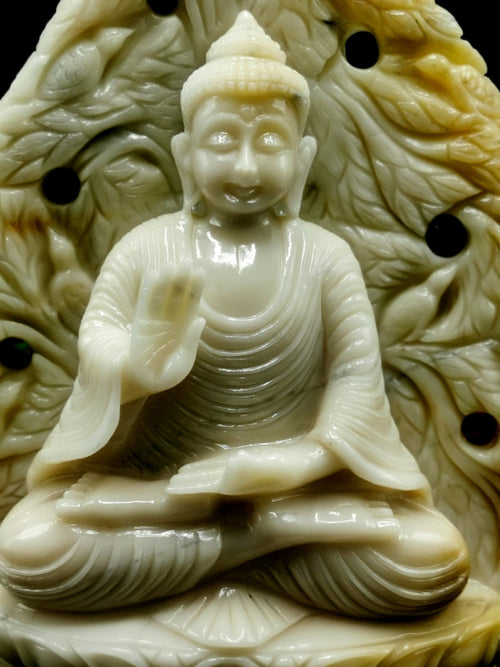 Ivory Agate Buddha - handmade carving of serene and meditating Lord Buddha - crystal/reiki/healing - 9 inches and 4.38 kg (9.64 lb)