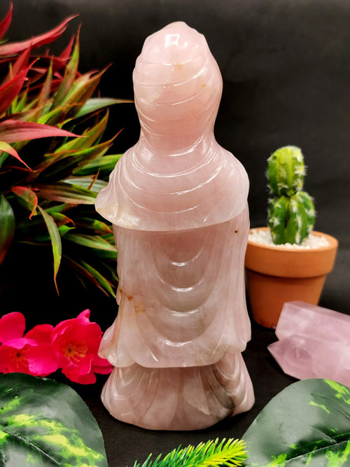 Rose Quartz Guanyin - handmade carving of Kwan Yin in standing posture - crystal/reiki/healing - 7 inches and 0.94 kg (2.07 lb)