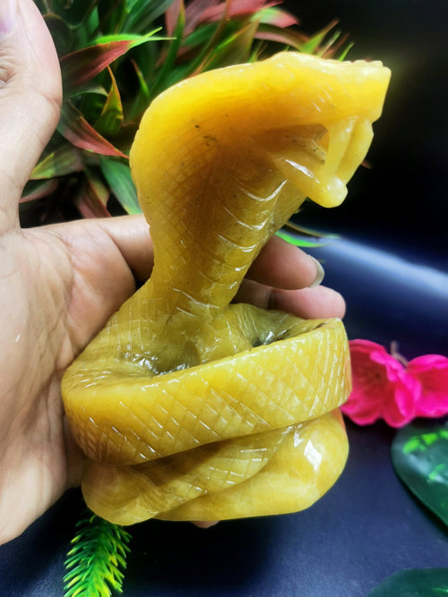 Cobra snake carving in Yellow Calcite stone - crystal healing / chakra / reiki / energy - 4.2 inches and 560 gms (1.23 lb)