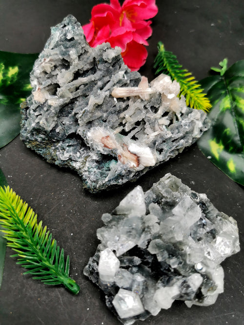 Apophyllite/stilbite on black chalcedony natural free forms mineral (lot of 2 pcs) -reiki/energy/chakra/healing -2 to 4 inch and 0.33kg (0.73 lb)