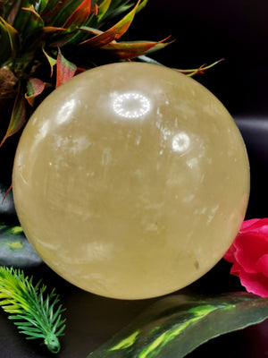 Large natural calcite sphere/ball - handmade carvings - energy/chakra/reiki - 3.5 inch (8.75 cms) dia and 1.11 kgs (2.44 lb)