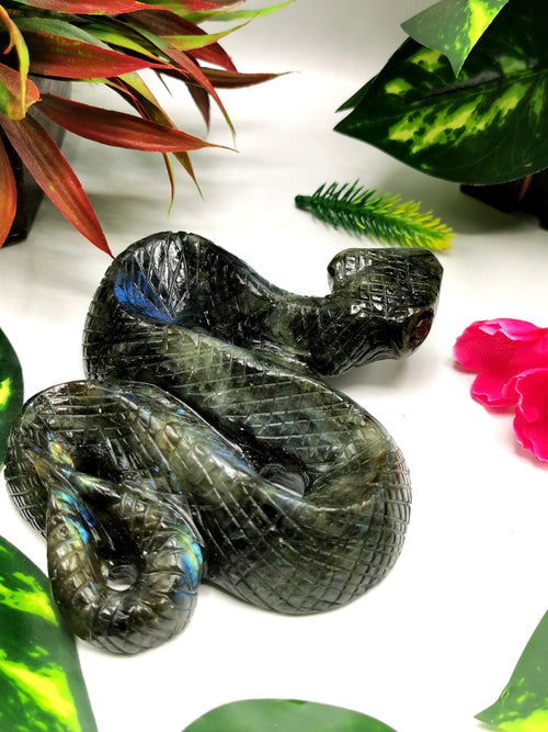 Slithering snake carving in Labradorite stone - crystal healing / chakra / reiki / energy - 5.5 inches and 510 gms (1.12 lb)