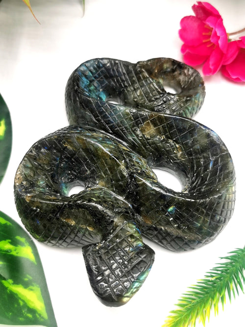 Slithering snake carving in Labradorite stone - crystal healing / chakra / reiki / energy - 5 inches and 520 gms (1.14 lb)