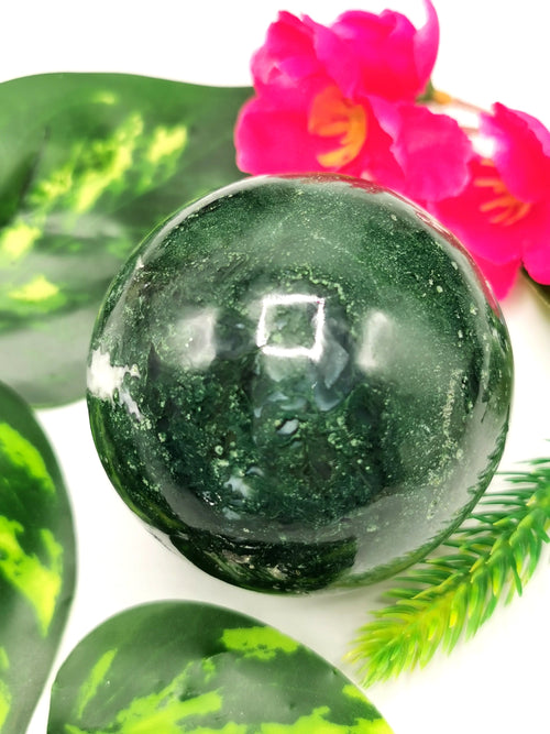 Amazing natural Moss Agate stone sphere/ball - Energy/Reiki/Crystal Healing - 2.5 inches (6.25 cms) diameter and 300 gms (0.66 lb)