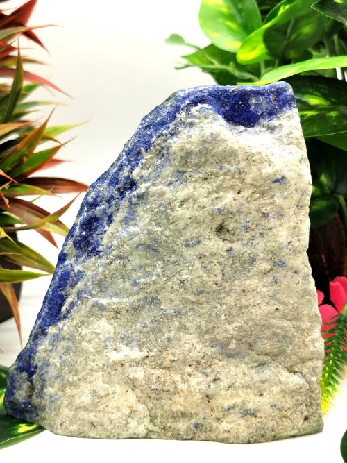 Lord Jesus majestic carving in natural lapis lazuli stone | hand carved in gemstones | crystal/reiki - 5.5 inches and 625 gms (1.38 lb)