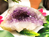 Amethyst cave / geode / cluster / crystal - reiki/energy/chakra healing - 6 inches (15 cms) tall and 760 gms (1.67 lb)