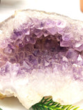 Amethyst cave / geode / cluster / crystal - reiki/energy/chakra healing - 6 inches (15 cms) tall and 760 gms (1.67 lb)